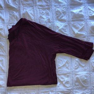 American Eagle Soft n Sexy Quarter Sleeve V Neck